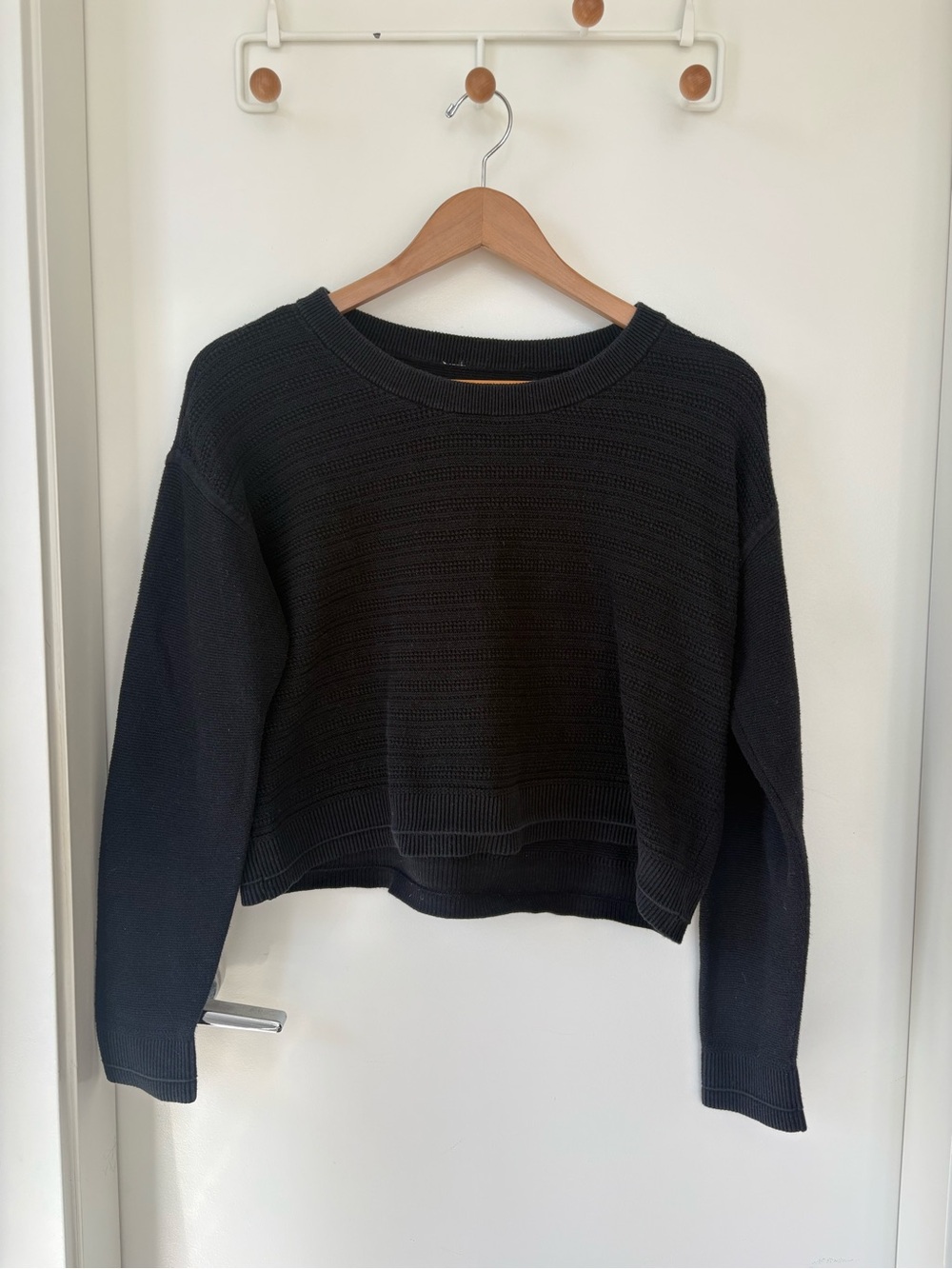 Lululemon Cropped Black Knit Sweater Size 4